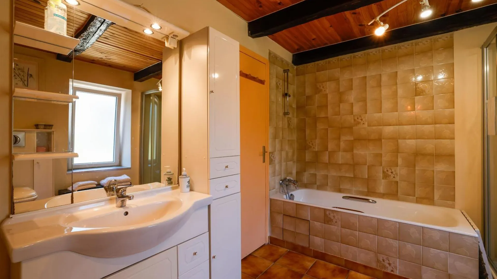 Chambre Breizh Cast
